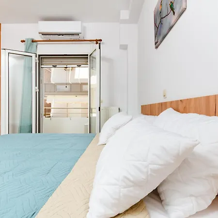 Apartment Ferenikis